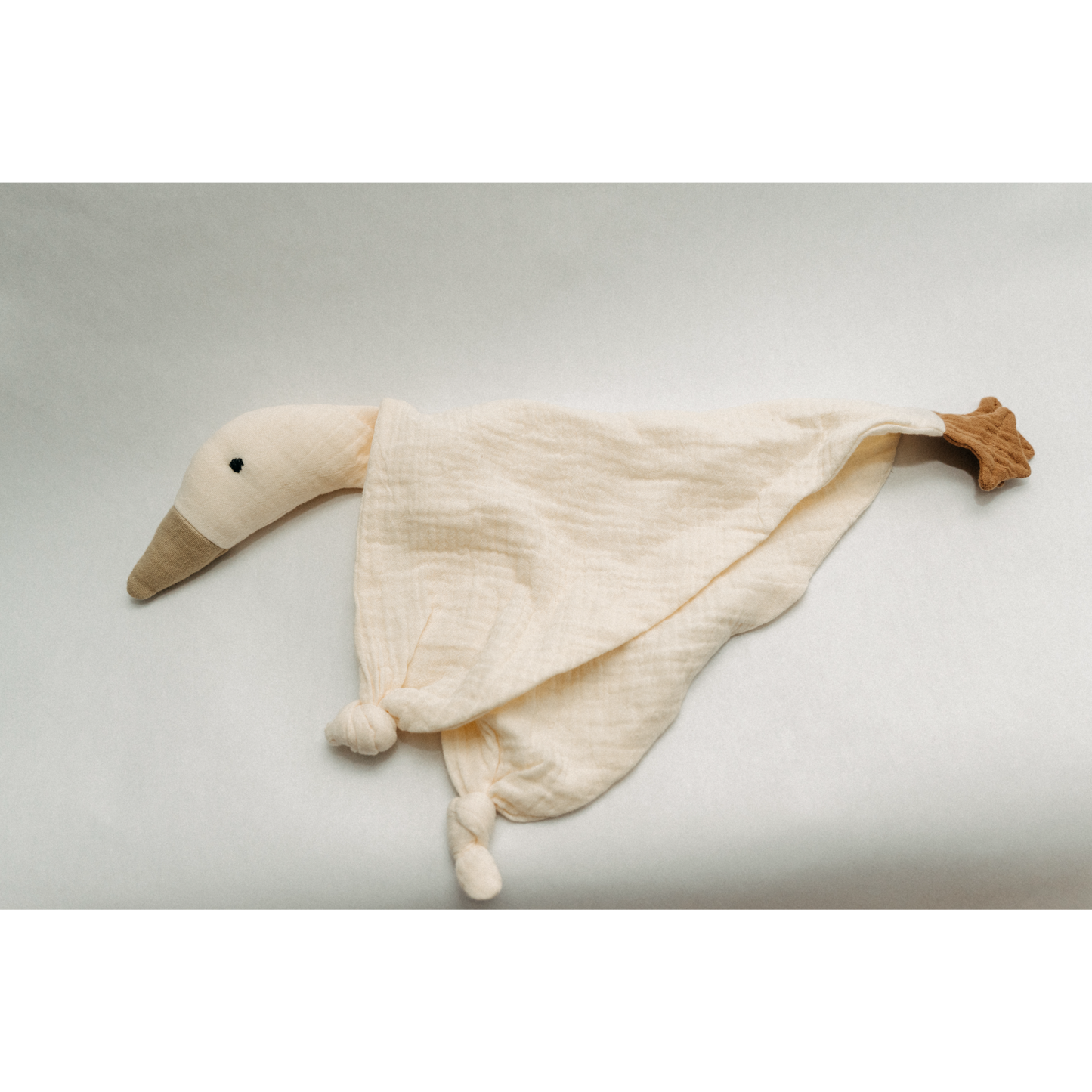 Goose Lovey| 17x17 | Organic Cotton